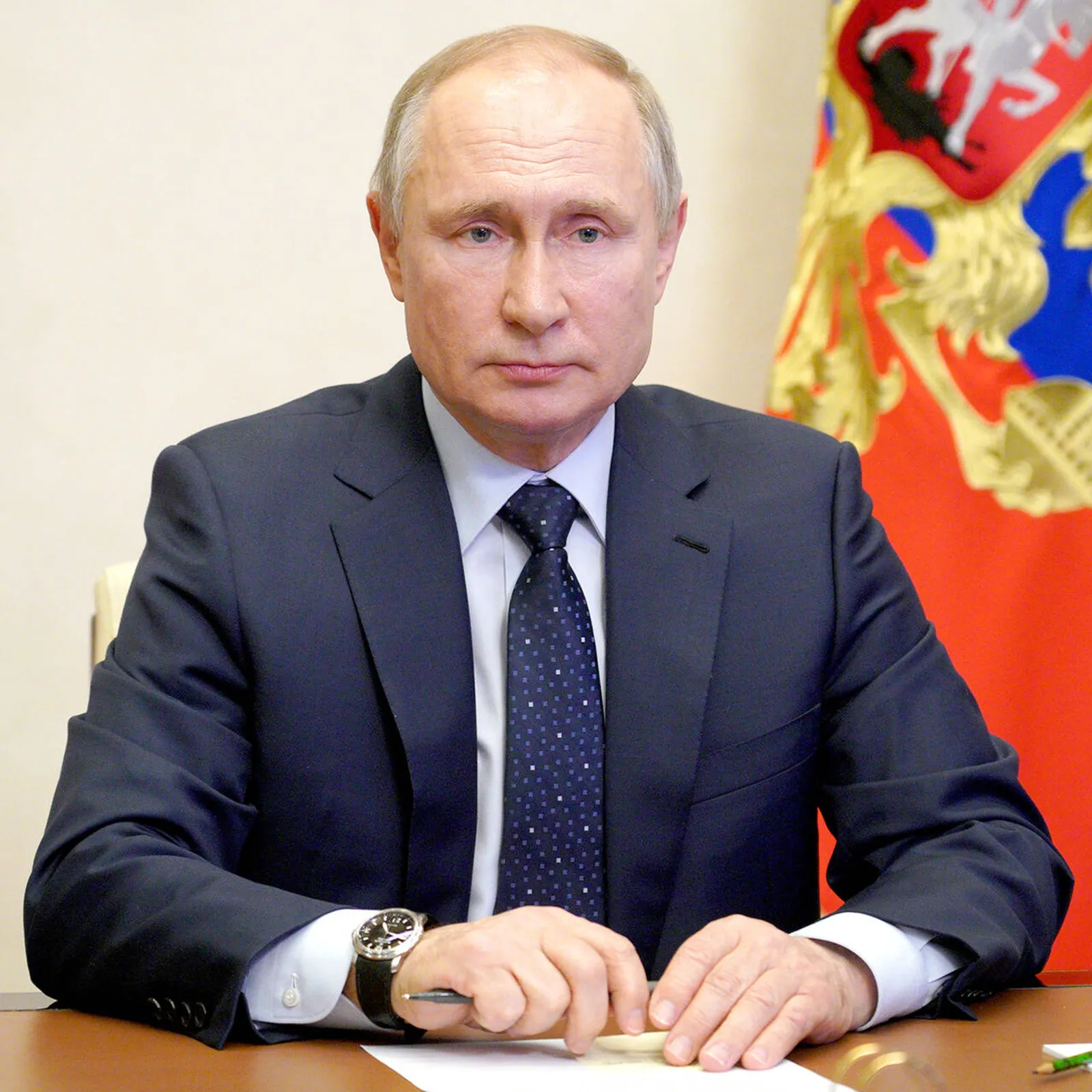 Путин наградил мэра Горловки медалью «За храбрость»