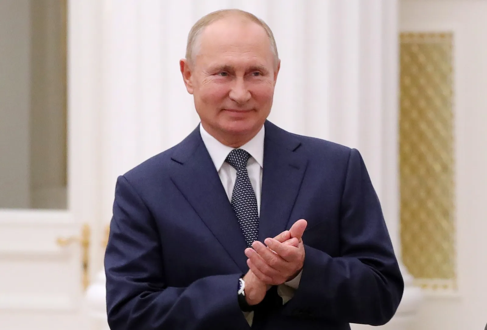 Путин наградил орденом Московский институт теплотехники