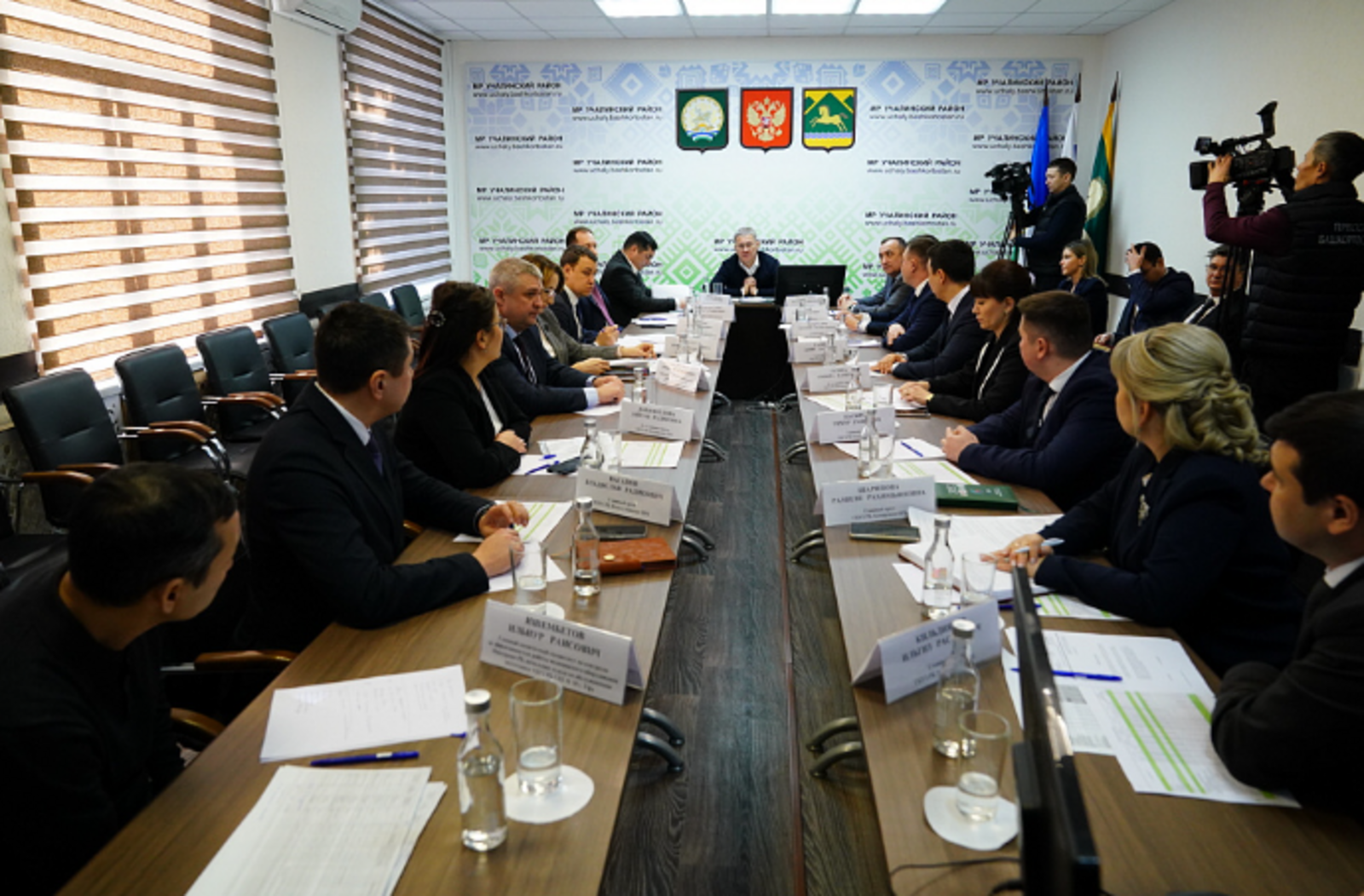 Радий Хабиров обсудил с главврачами больниц Зауралья повышение эффективности раб