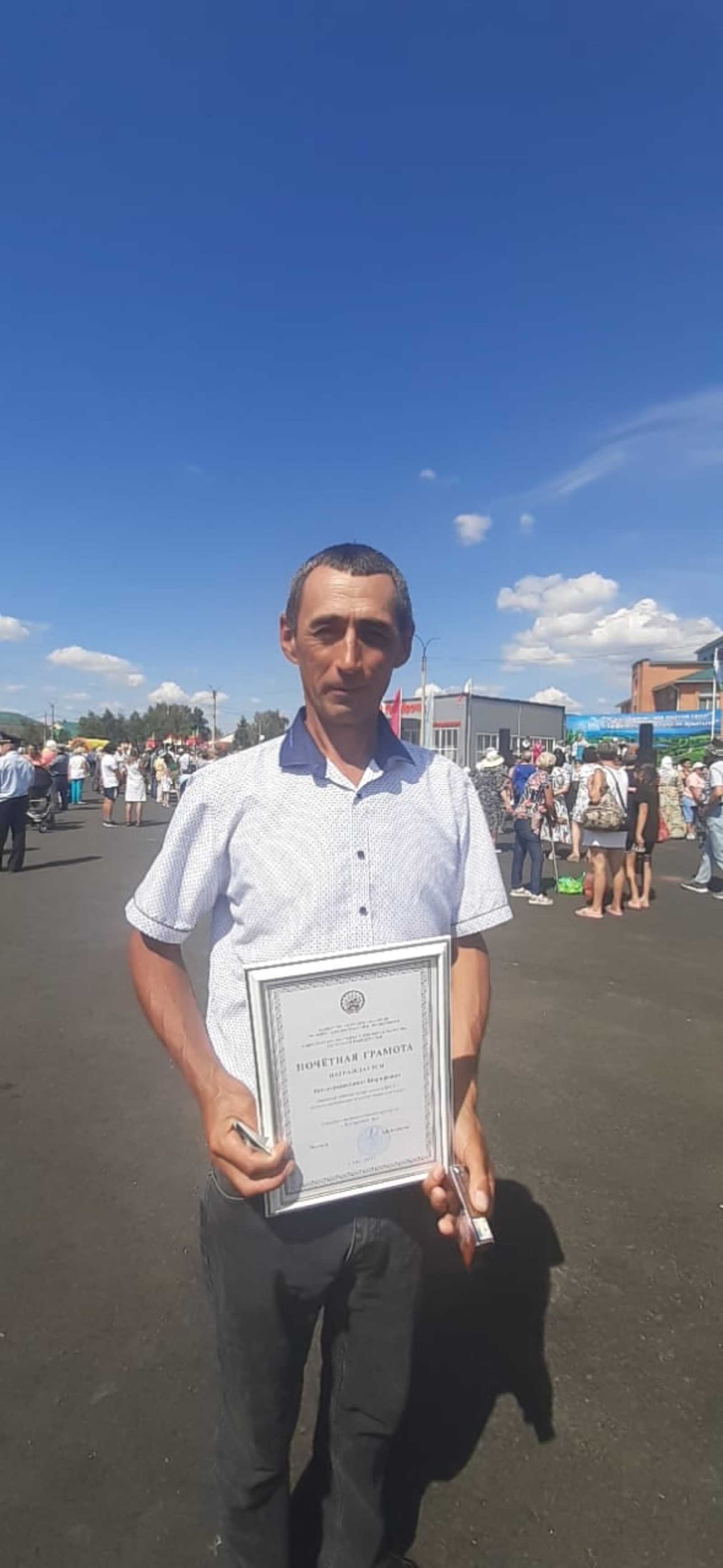 Юл төҙөргә лә алтын ҡулдар, ныҡ елкә кәрәк!