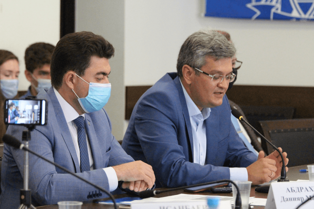 В Уфе обсудили сотрудничество политических партий и общественников